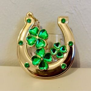 Bath & Body Works Shamrock Horseshoe St Patrick’s Day Pocketbac Sanitizer Holder